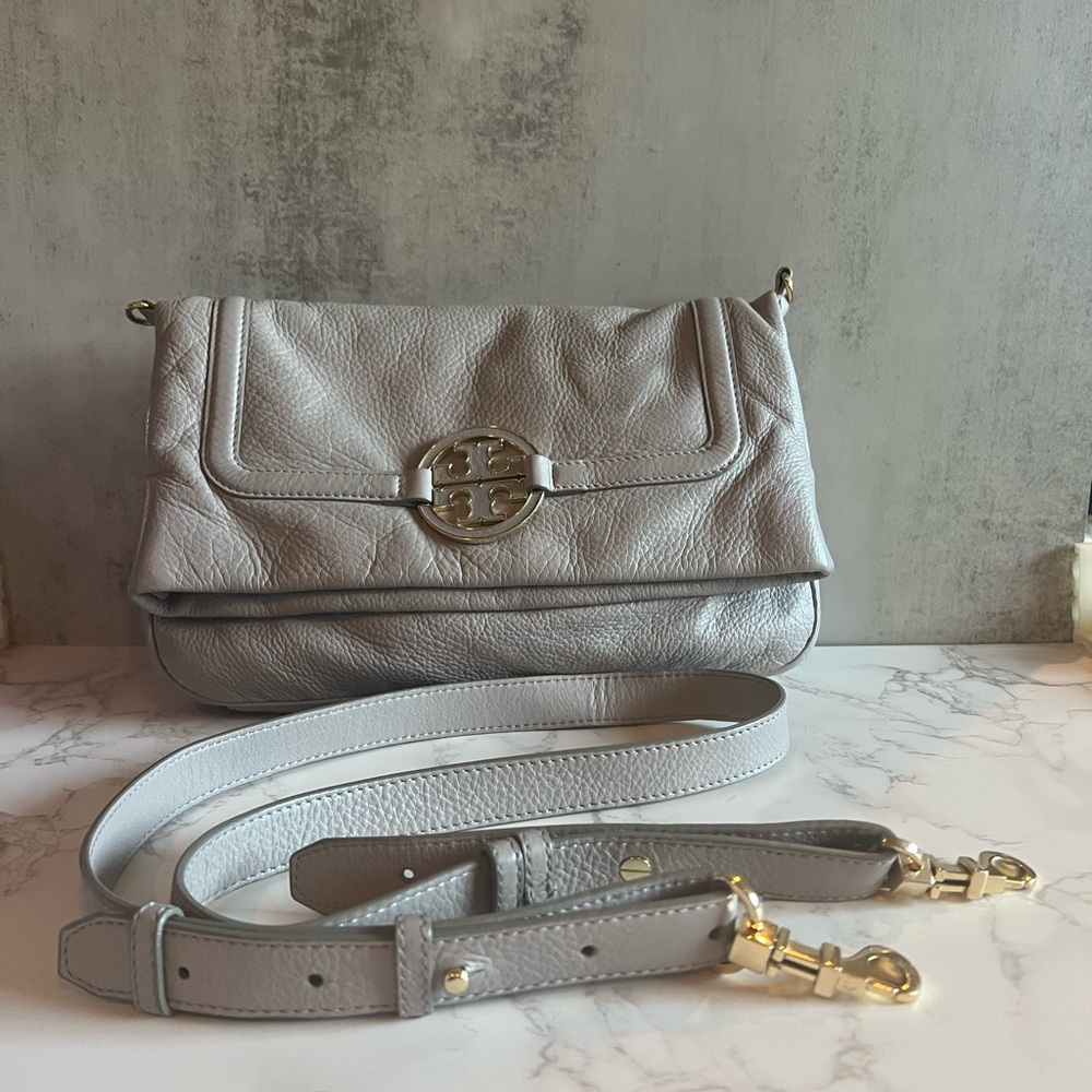 Excellent Condition | Tory Burch Amanda Foldover Crossbody Bag in Grey